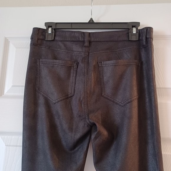 EUC Liverpool Black Faux Leather Pebble Print Madonna Leggings Size 8P - Picture 10 of 10